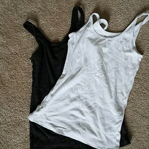 2 tanks: grey and white